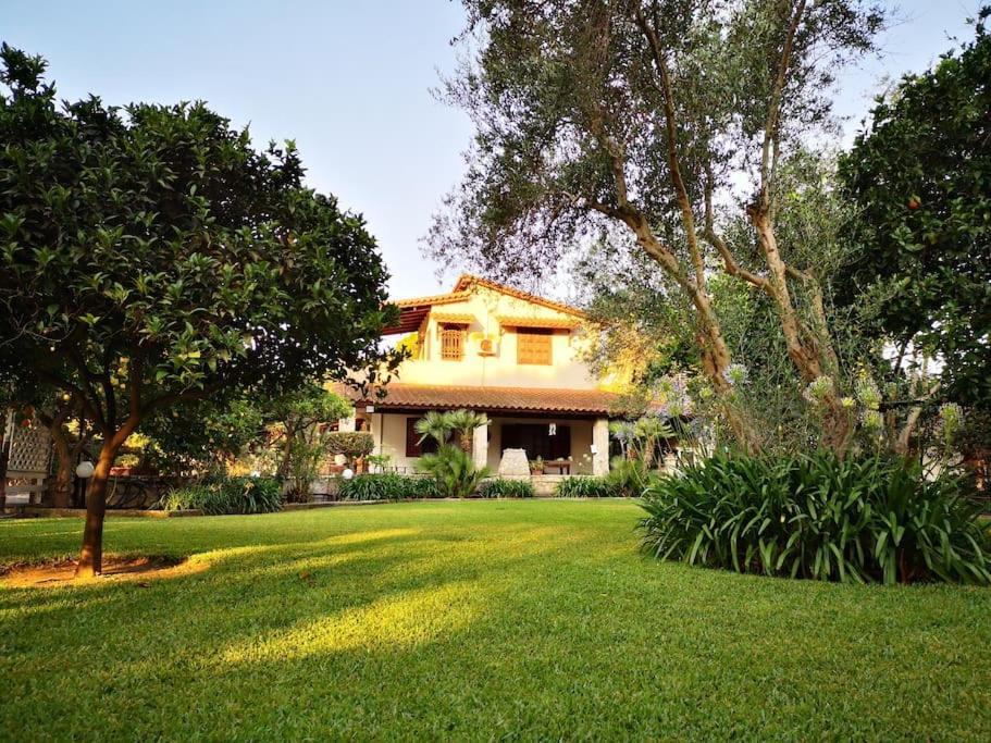 Villa Lena Entire Cottage Kalamaki  외부 사진
