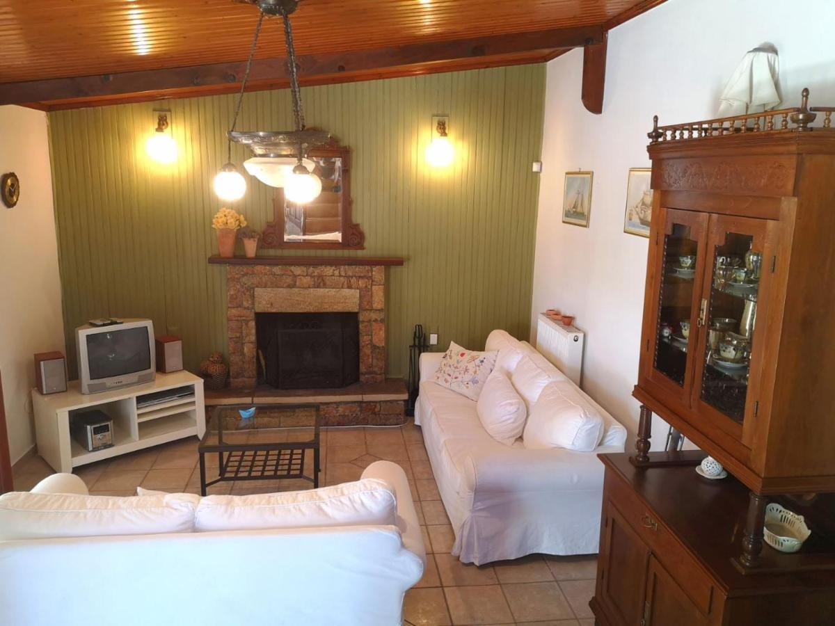 Villa Lena Entire Cottage Kalamaki  외부 사진