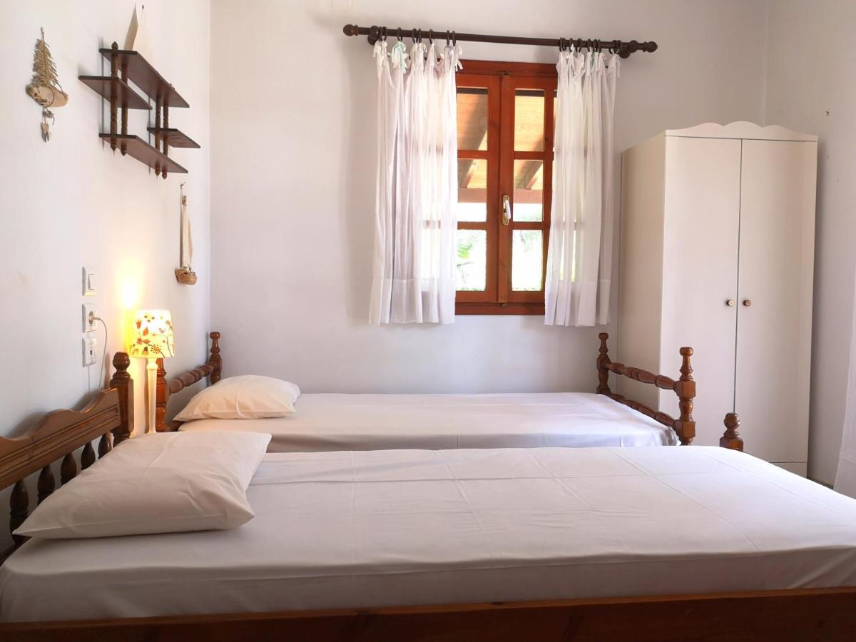 Villa Lena Entire Cottage Kalamaki  외부 사진