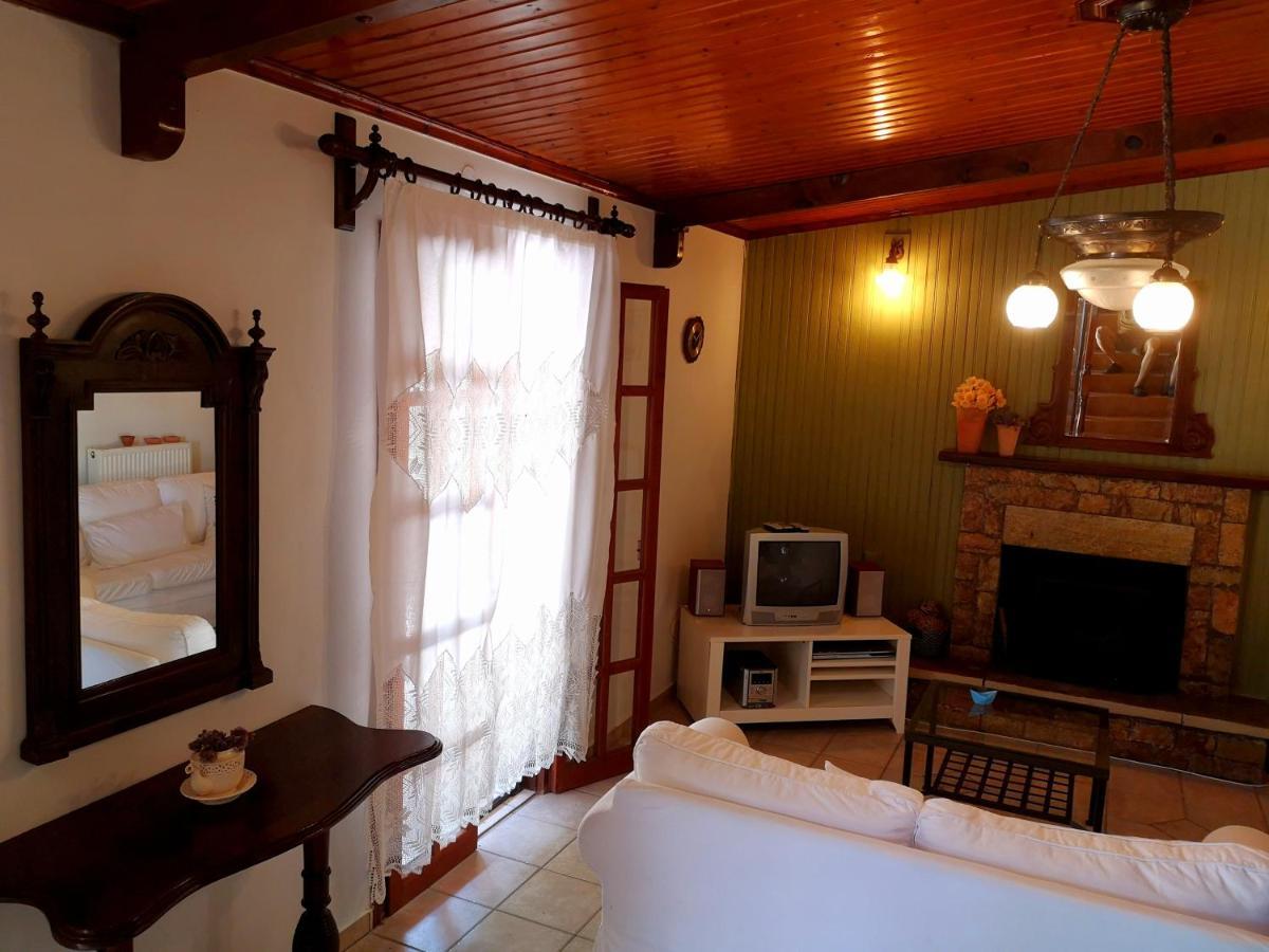 Villa Lena Entire Cottage Kalamaki  외부 사진